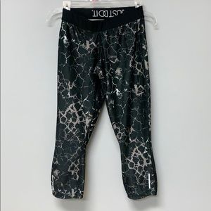 Women’s Nike Legging capris